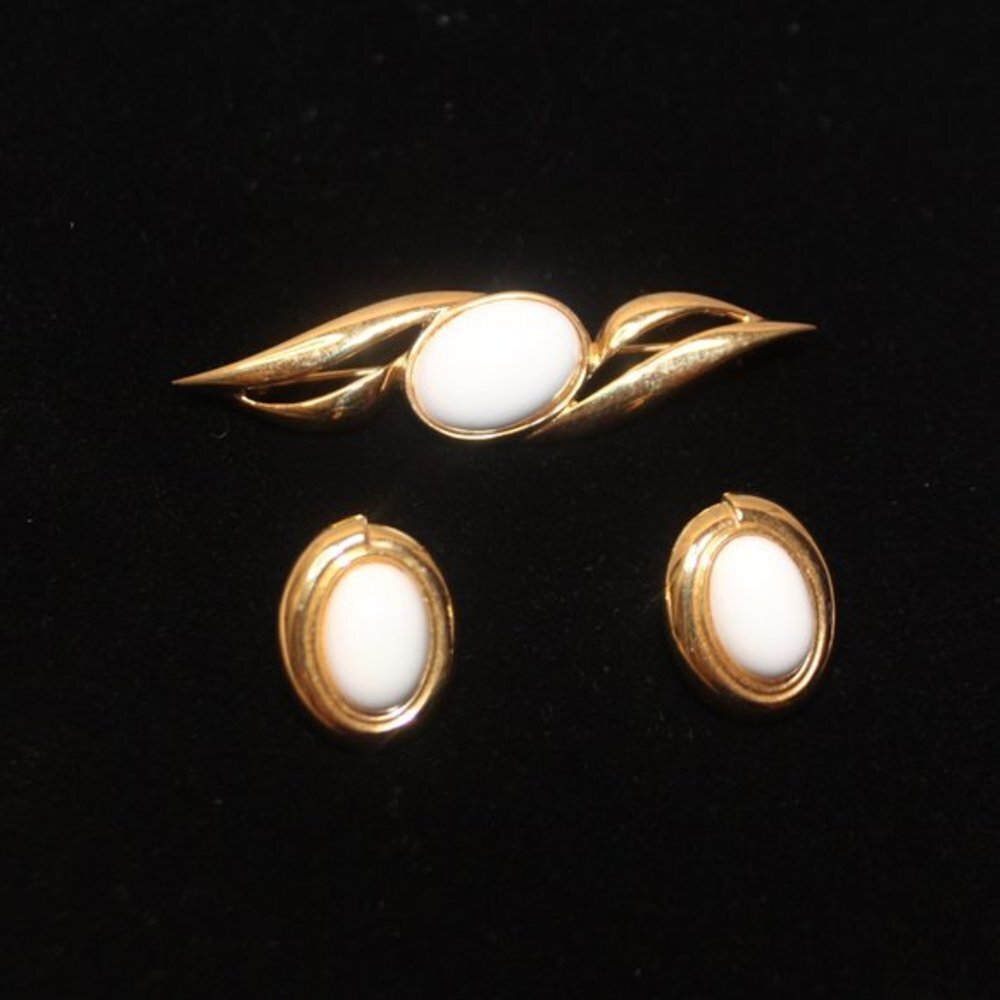 Vintage Monet White Cabochon Pin and Matching Clip Earrings